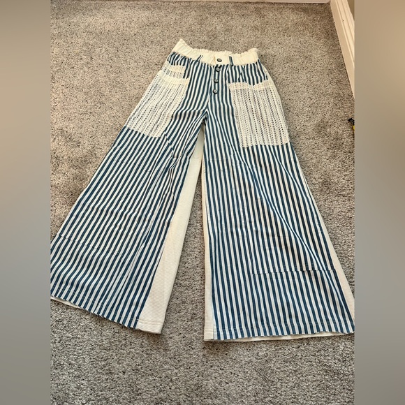 New POL Blue and White Striped Wide Leg Pants - Picture 5 of 13